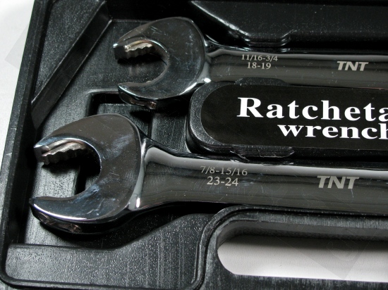 Set of Ratcheting Wrenches (4 pcs)